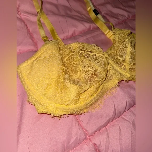 Victoria Secret - Dream Angel Bra 38DD - Picture 3 of 9